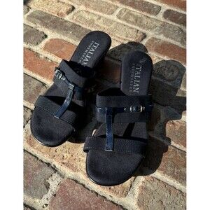Italian Shoemakers Chloe Slip On Sandals Size 8 * Runs Small * EUC.  Hardly Worn